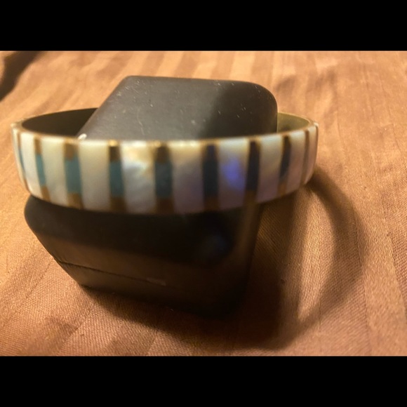 Very nice inlay of pearl and turquoise in a bangle - Picture 4 of 7